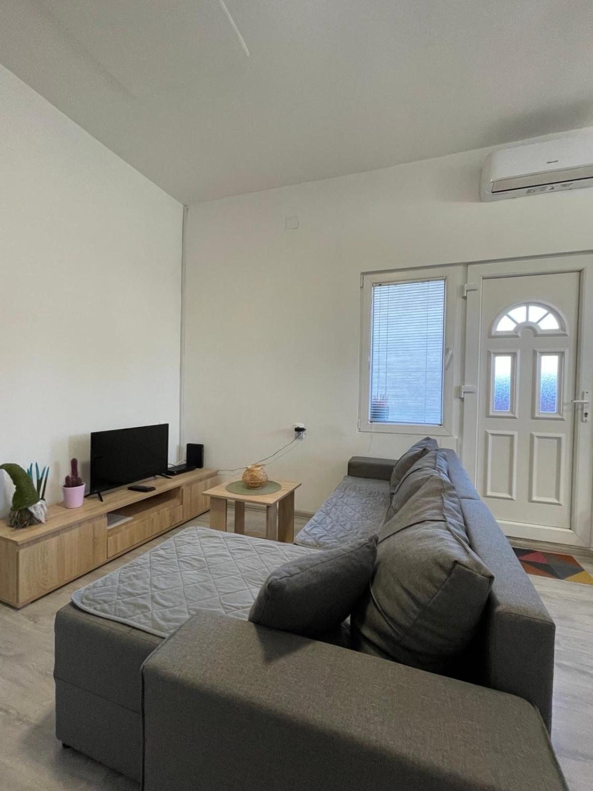 Apartman Arthur Kikinda Buitenkant foto